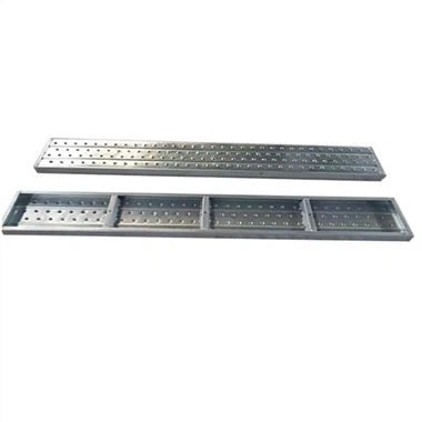 Papan Perancah Logam